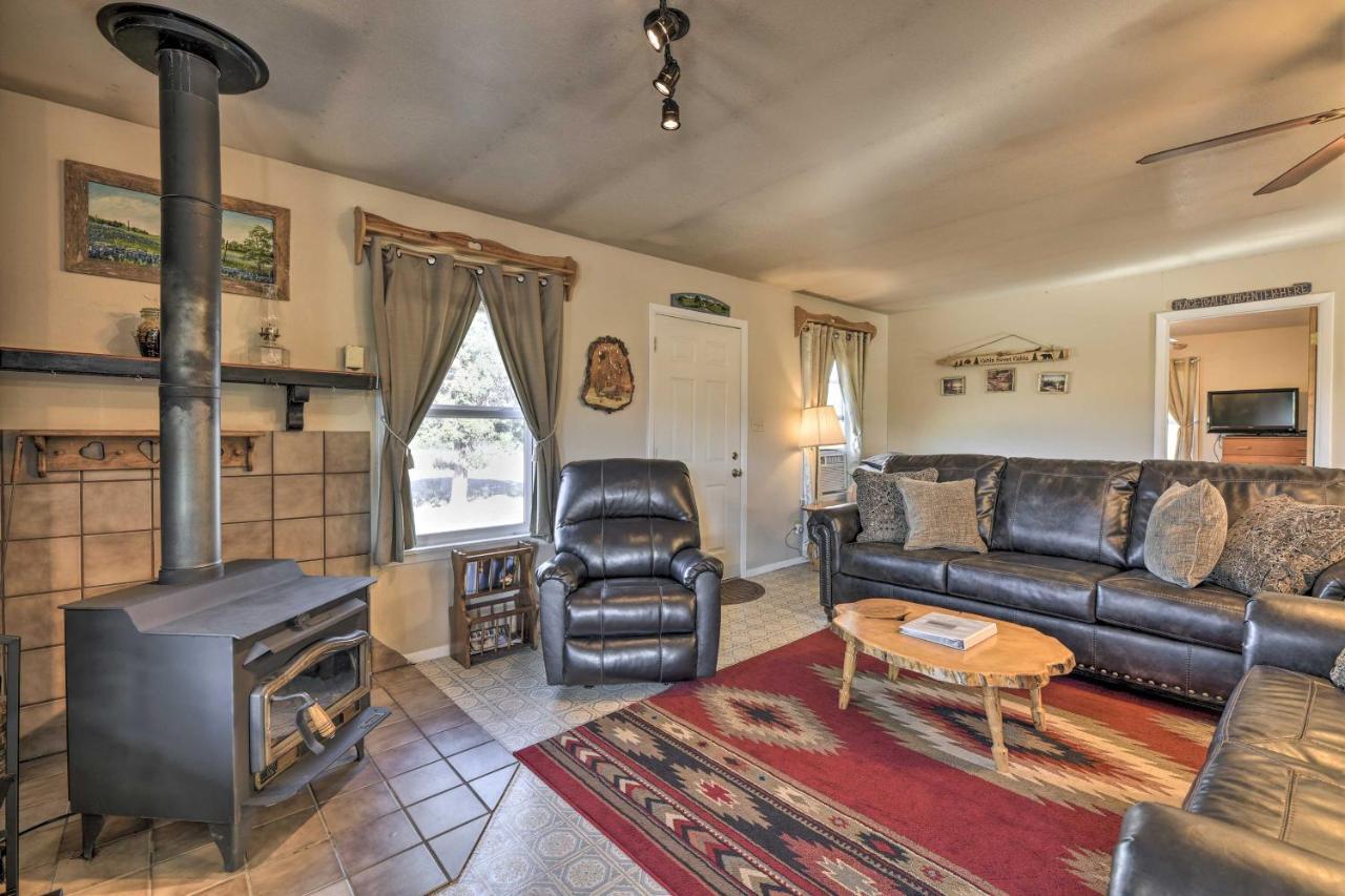 Quiet Pagosa Springs Cabin Lake And Mountain Views! エクステリア 写真